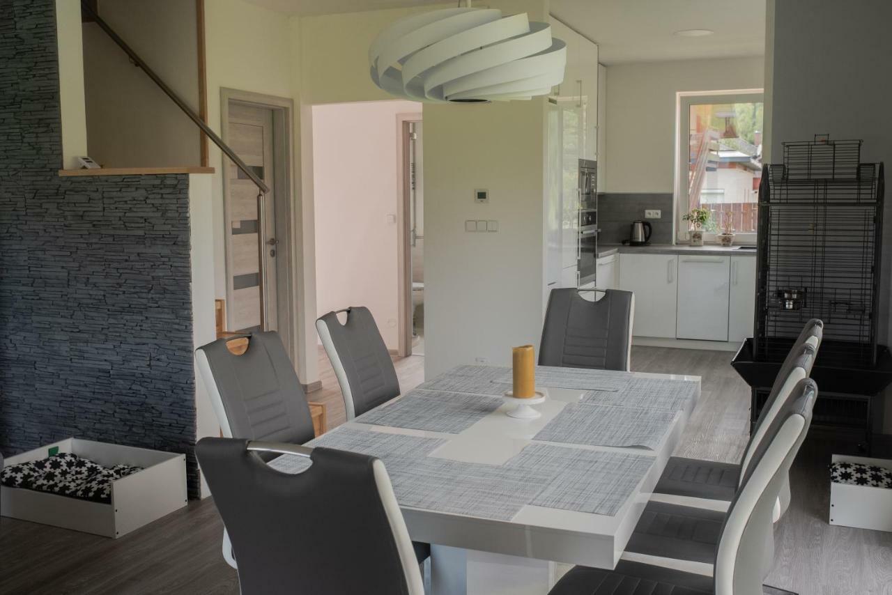 Vila Pod Cernou Horou Rožnov pod Radhoštěm Eksteriør billede